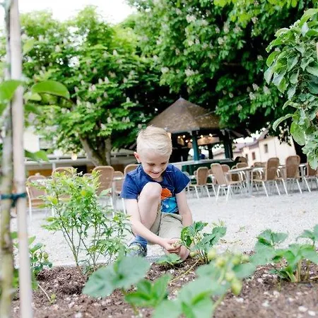 Fruehstueckspension Scharinger Hof Gæstehus