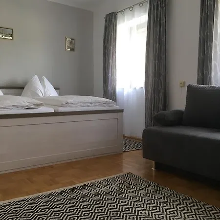 Fruehstueckspension Scharinger Hof Casa de hóspedes